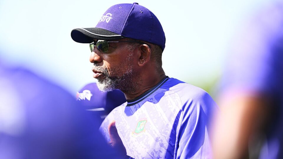 Bangladesh Coach Simmons Challenges Batters to Step Up Amid Litton Das Injury Doubt — Photo: Getty