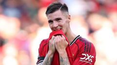 Manchester United Striker Benjamin Sesko Ruled Out Until January With Persistent Shin Injury