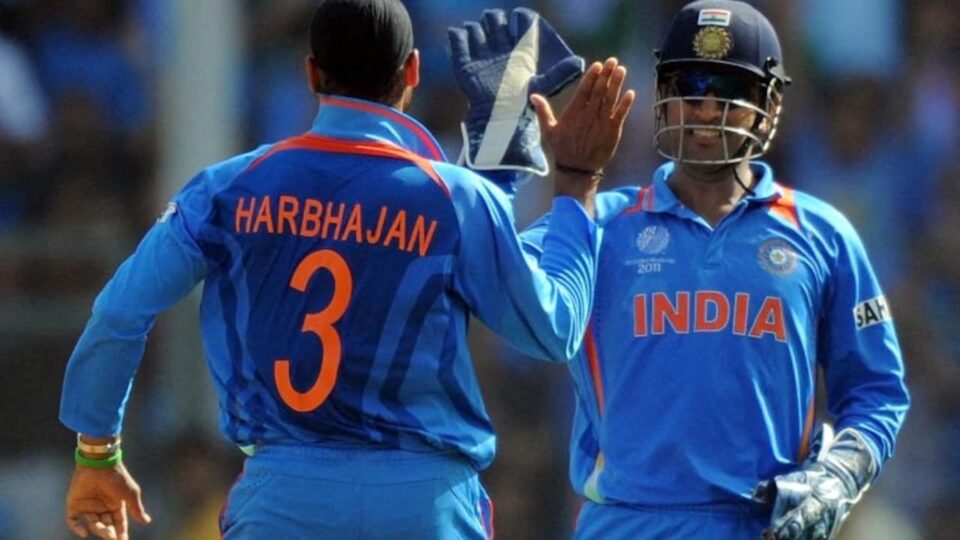 Harbhajan Singh Opens Up on MS Dhoni's Early Captaincy and Senior Dynamics — Photo: AFP