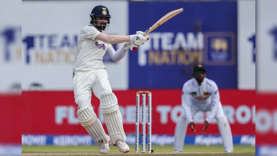 India A Collapse for 113 as Simon Keene Rips Through Lineup in Unofficial Test — Photo: AFP