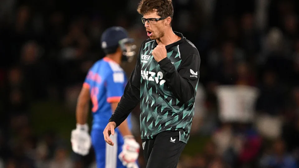 Mitchell Santner Writes History With Unprecedented T20I Bowling Feat Against India — Photo: Getty
